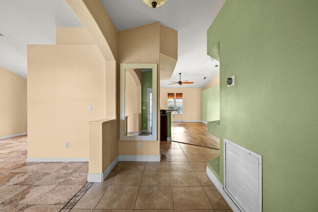 Photo - 2290 SW Tampico St
