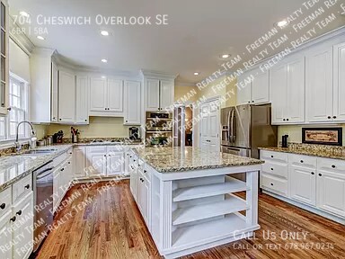 Photo - 704 Cheswich Overlook SE