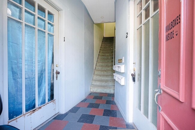 Photo - 2008 S Main St Unidad #4