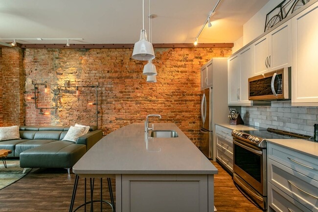Photo - 27 Biltmore Ave Unit 201
