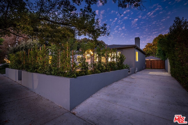 Photo - 4370 Beck Ave