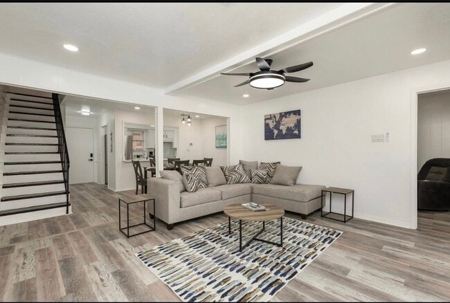 2133 Fleur de Lis Ct
