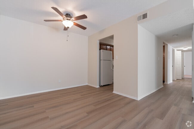 The Windsor - Living Room - Devonshire Apartments