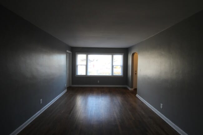 Photo - 305 N Moore Rd