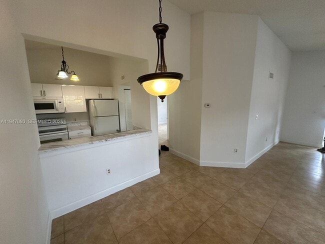 Photo - 2881 N Oakland Forest Dr Unit 202