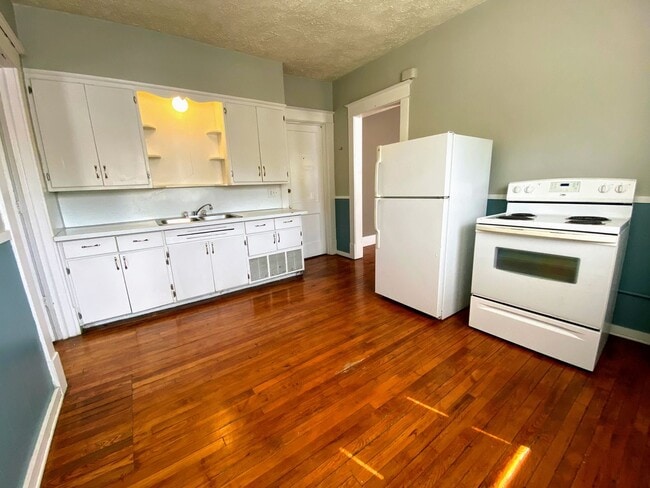 Photo - 1211 Bridge St NW Unit Apt 2R