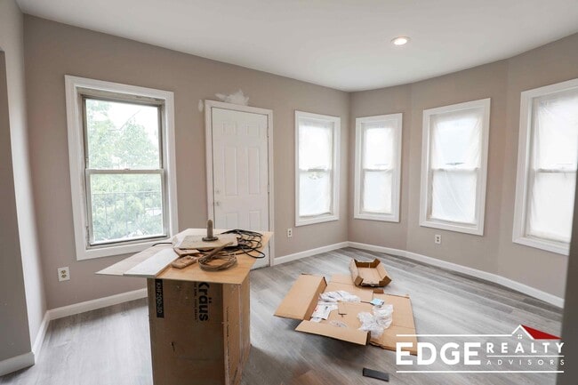 Photo - 66 Quint Ave Unit 2