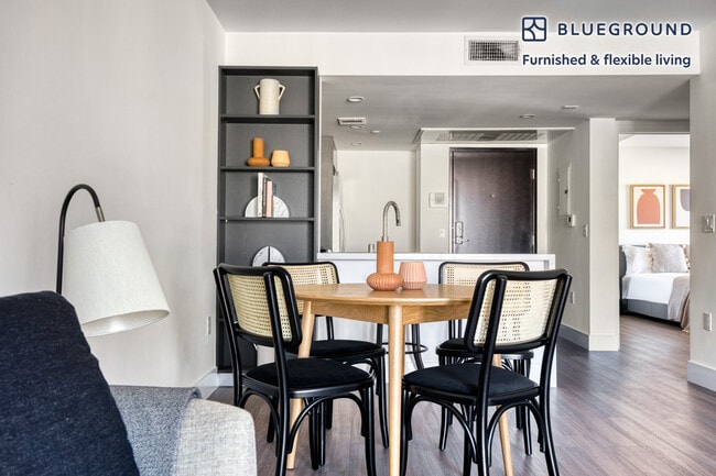 Photo - 1539 Purdue Ave Unidad FL3-ID620