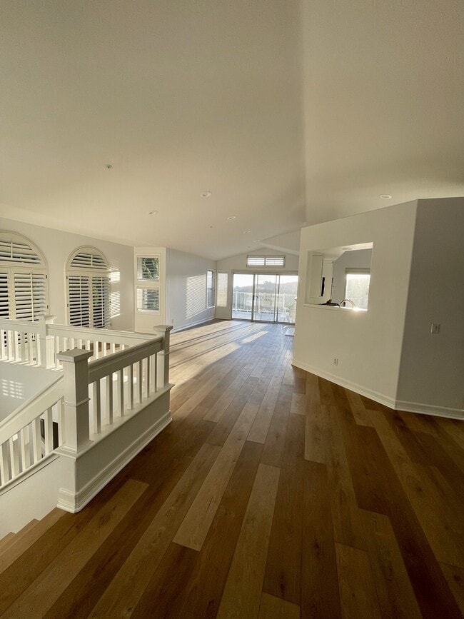 Photo - 77 San Raphael