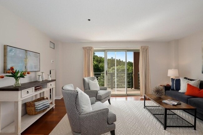 Building Photo - 273 Cambridge Rd Unit 501