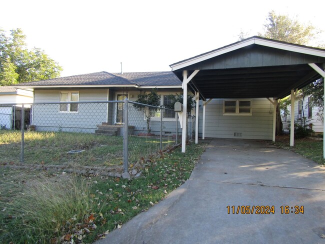 New listing-fresh paint and hard surface f... - New listing-fresh paint and hard surface f... House