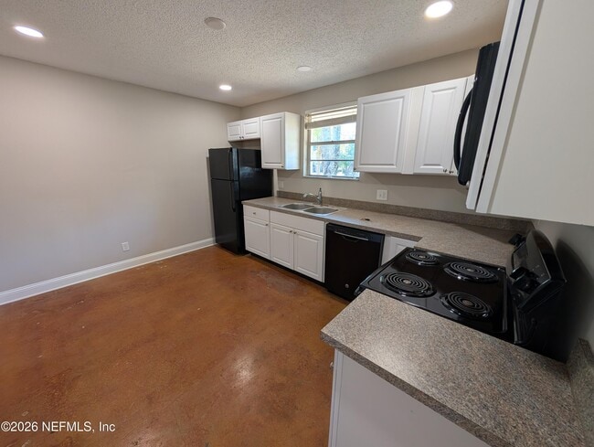 Photo - 2063 N Laura St