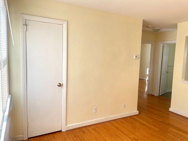 Photo - Sunny and Charming Beach Apartment For Rent! Unit 2
