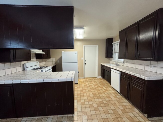 Photo - 210 Douglas St Unit A