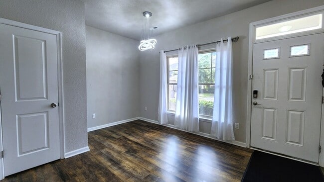 Photo - 200 Seasons Cir Unidad 303