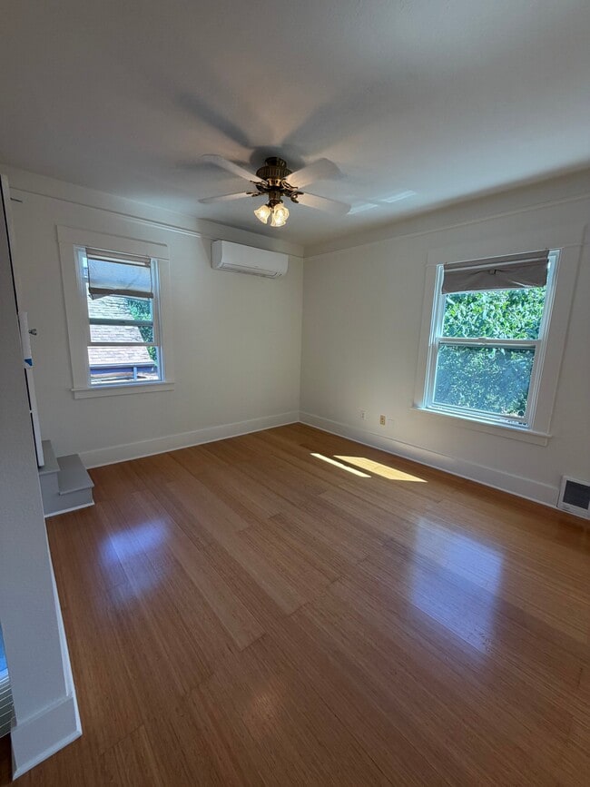 Photo - 561 N Simpson St Unit 563