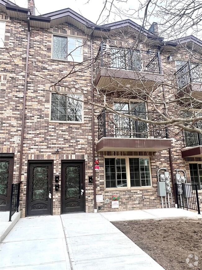 Building Photo - 45-36 171st St Unit #3FL Rental
