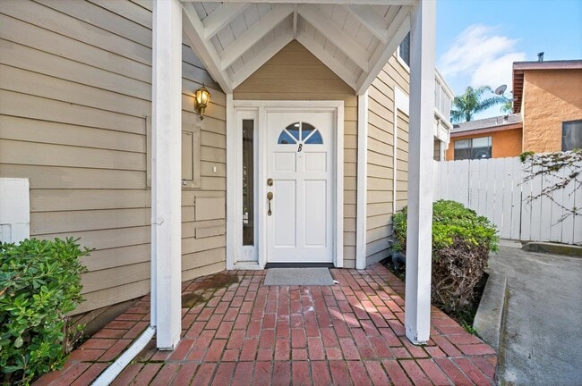 Photo - 2547 Orange Ave