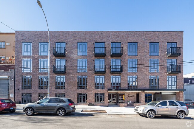 Photo - Sophie Condos