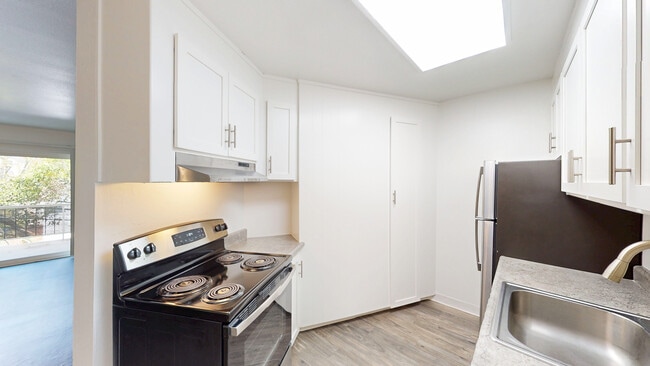 Photo - 1829 Lincoln Ave Unit 312