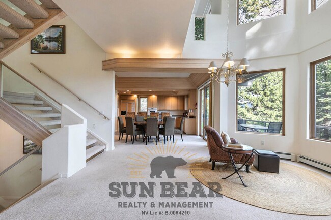 Photo - Beautiful Home w Peek Lakeview!