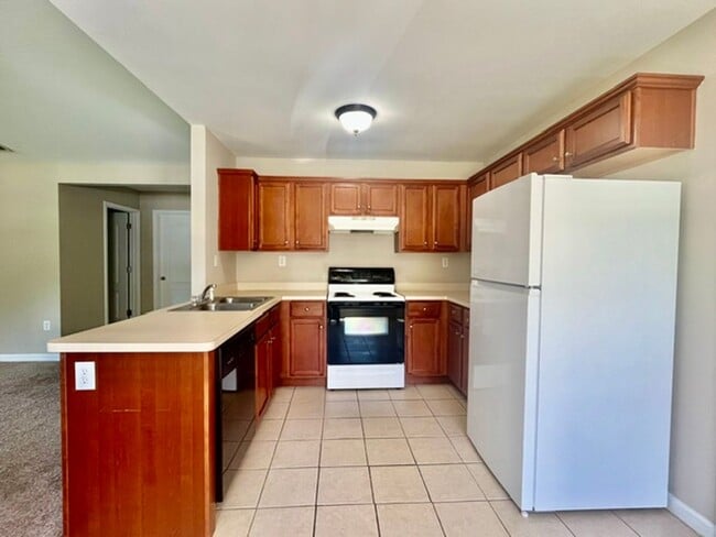Photo - Chesney Dr #9 & 11 Unit 11 Chesney Dr