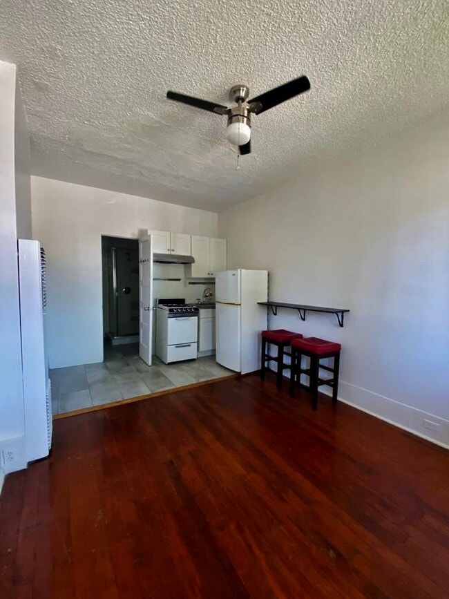 Photo - 1114 N Poinsettia Pl