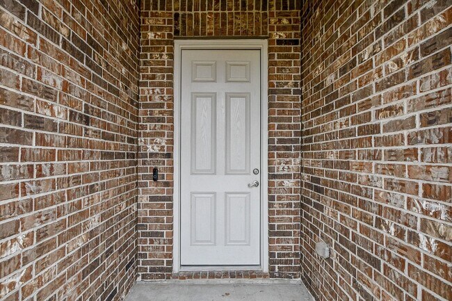 Photo - 6142 Thief River Fls Dr