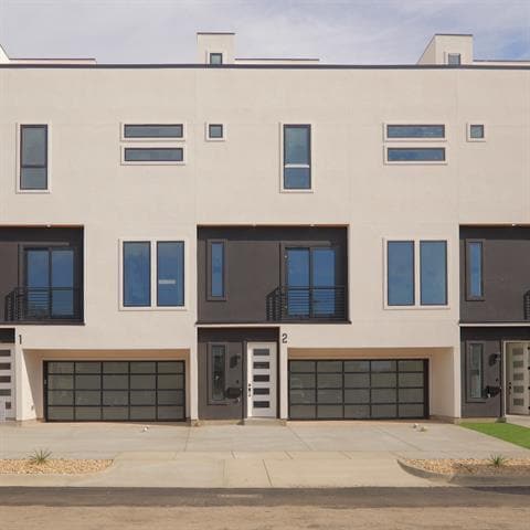 Building Photo - 4200 Munger Ave