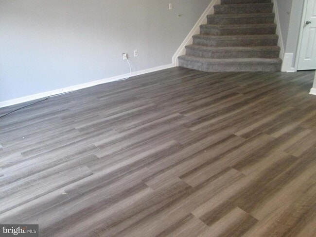 Building Photo - 2004 Travis Point Ct