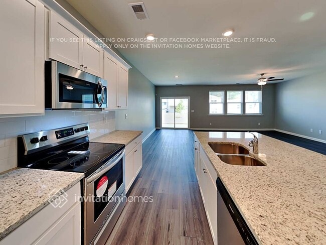 Photo - 198 Webster Cir