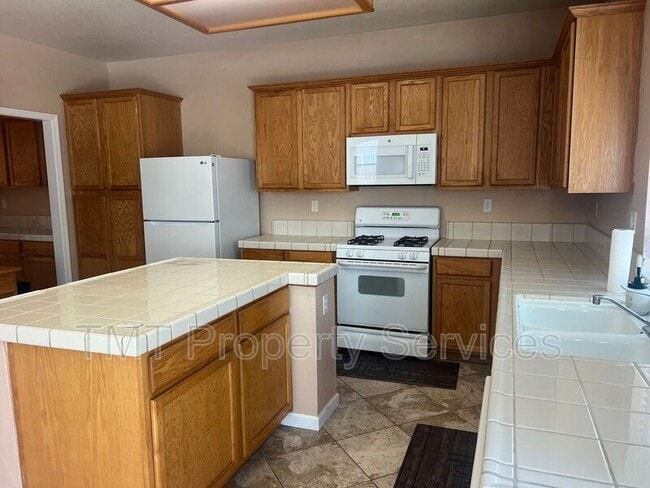 Photo - 3260 San Salvador St