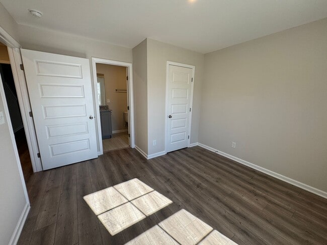 Photo - 207 Mountaindale Dr