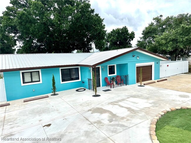 Photo - 112 Memorial Dr