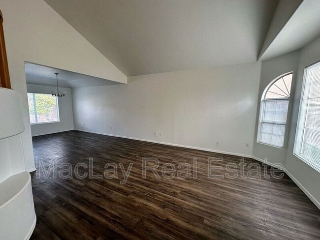 Photo - 1392 W Morelos St
