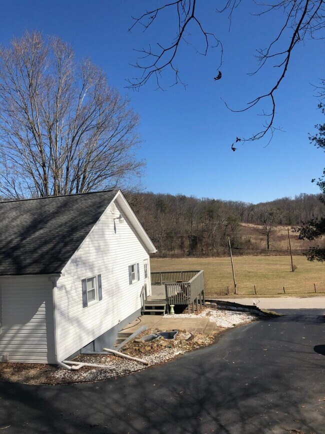 2615 2 Mile Ln Rental House Rental in New Albany, IN