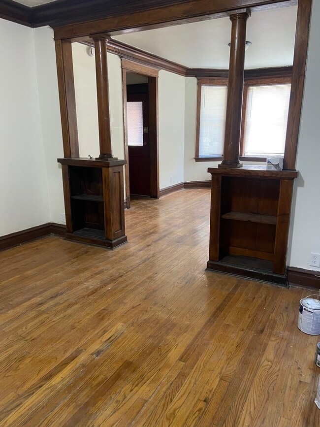 Photo - 622 N Trumbull Ave Unit 1