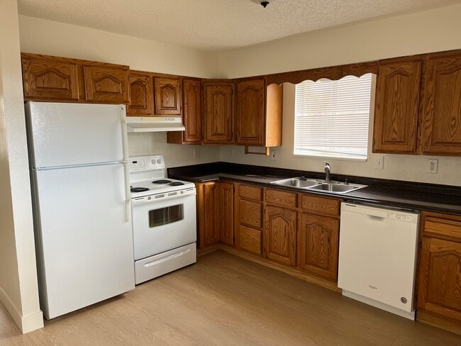 Building Photo - 640 E 100 S Unit 640 E 100 S Rental