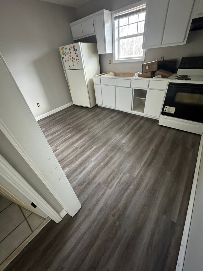 Photo - 1282 Fairground Rd