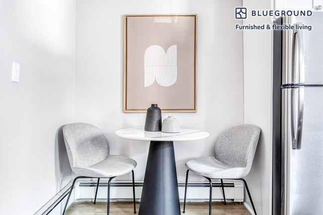 Photo - 499 Beacon St Unit FL0-ID413