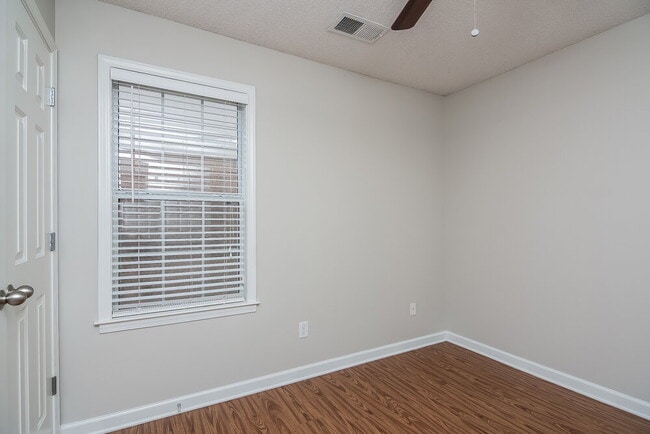 Photo - 1118 Greenwich Dr