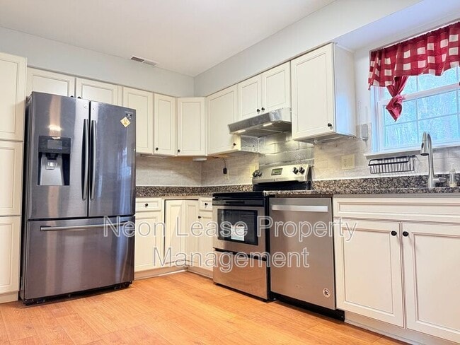 Photo - 525 S Spinnaker Ln