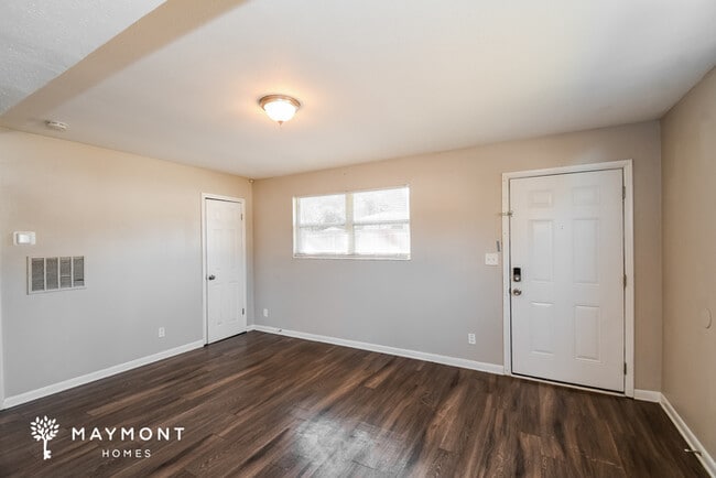 Photo - 6916 Jack Horner Ln