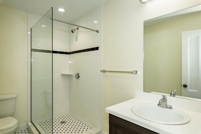 Photo - 29 Bentley St Unit SF