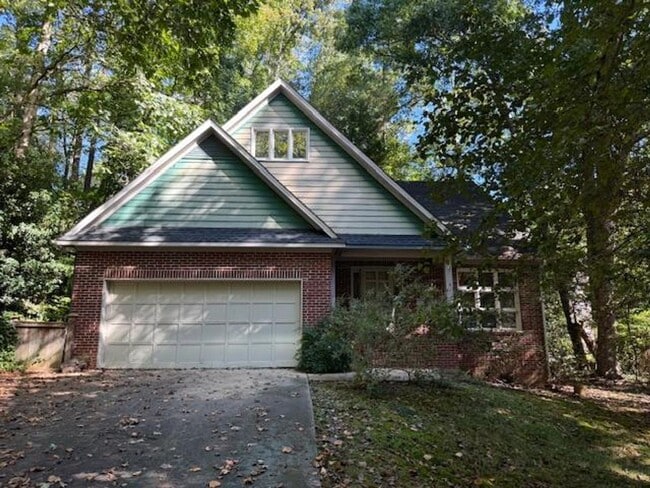 Photo - 314 King George Loop