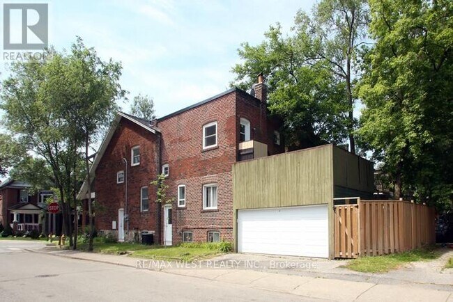 Photo - 420 Annette St