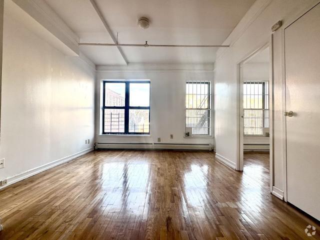 Building Photo - 2 bedroom in NEW YORK NY 10030 Unit 5A Rental