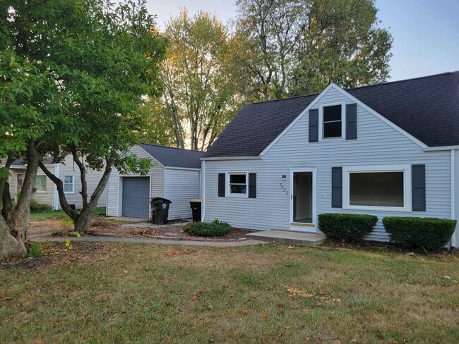 Photo - 5320 E State Blvd