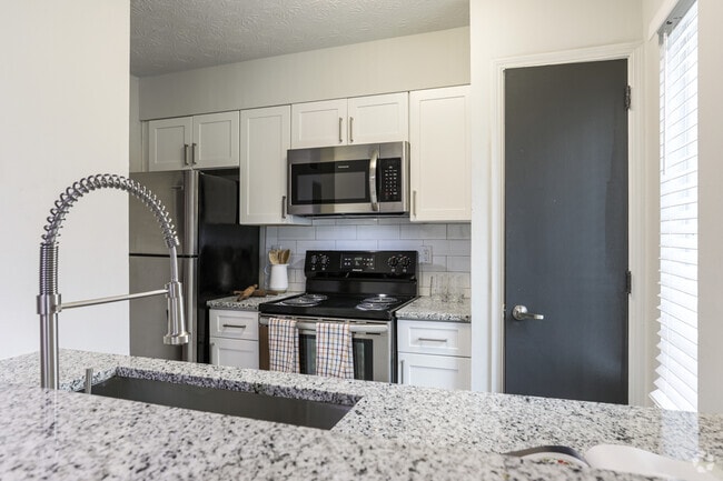 2BR, 1.5BA - 1,210 SF - The Halsten at Vinings Mountain