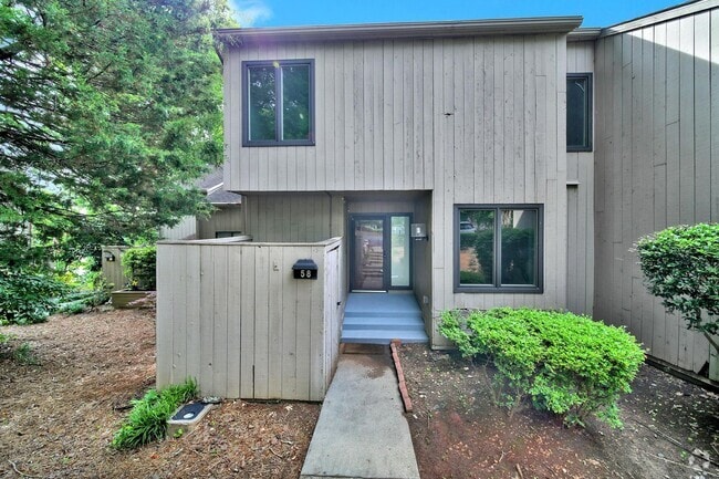 Building Photo - Early Summer Special by the Water, Beautif... Rental